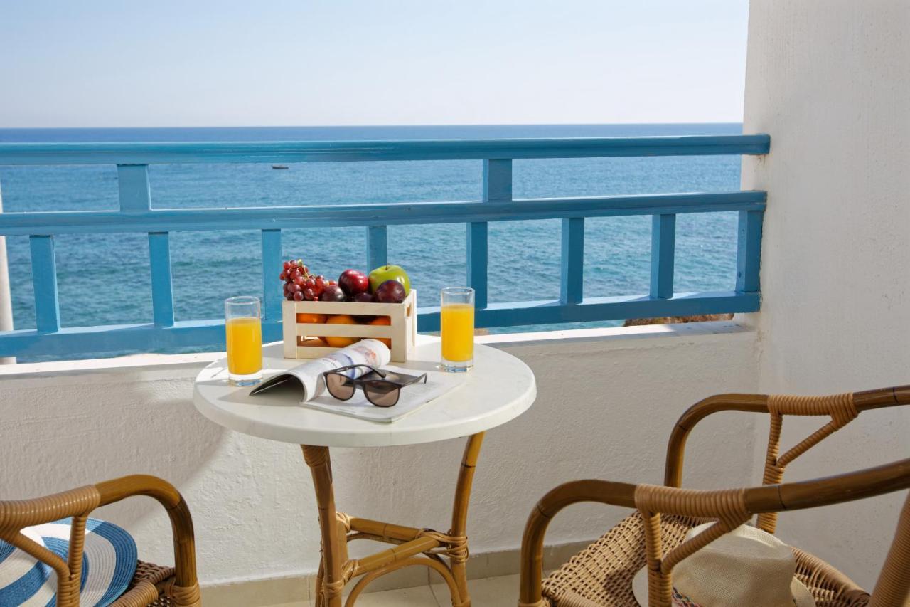 One-Bedroom Apartment Sea View