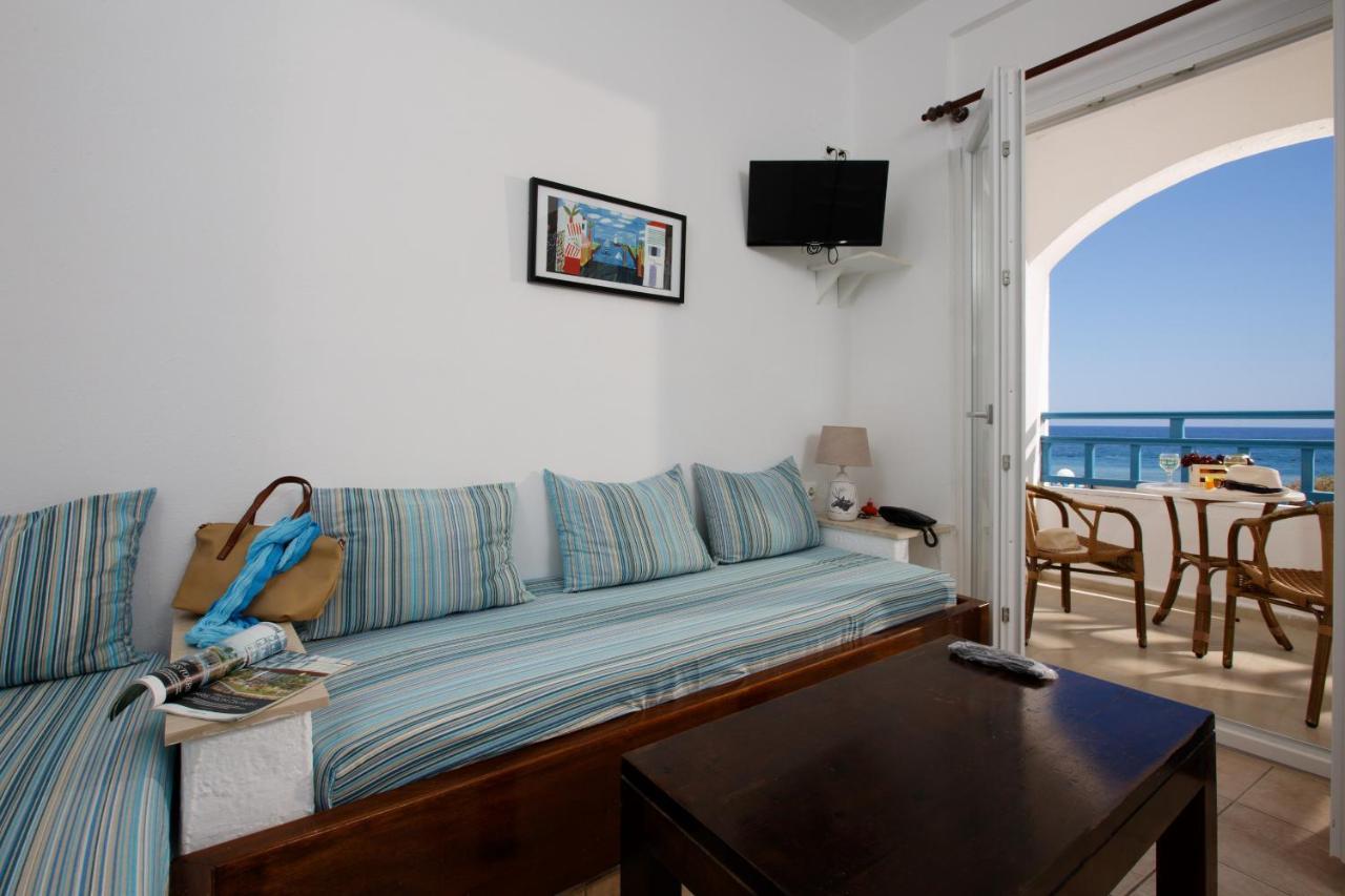 One-Bedroom Apartment Sea View