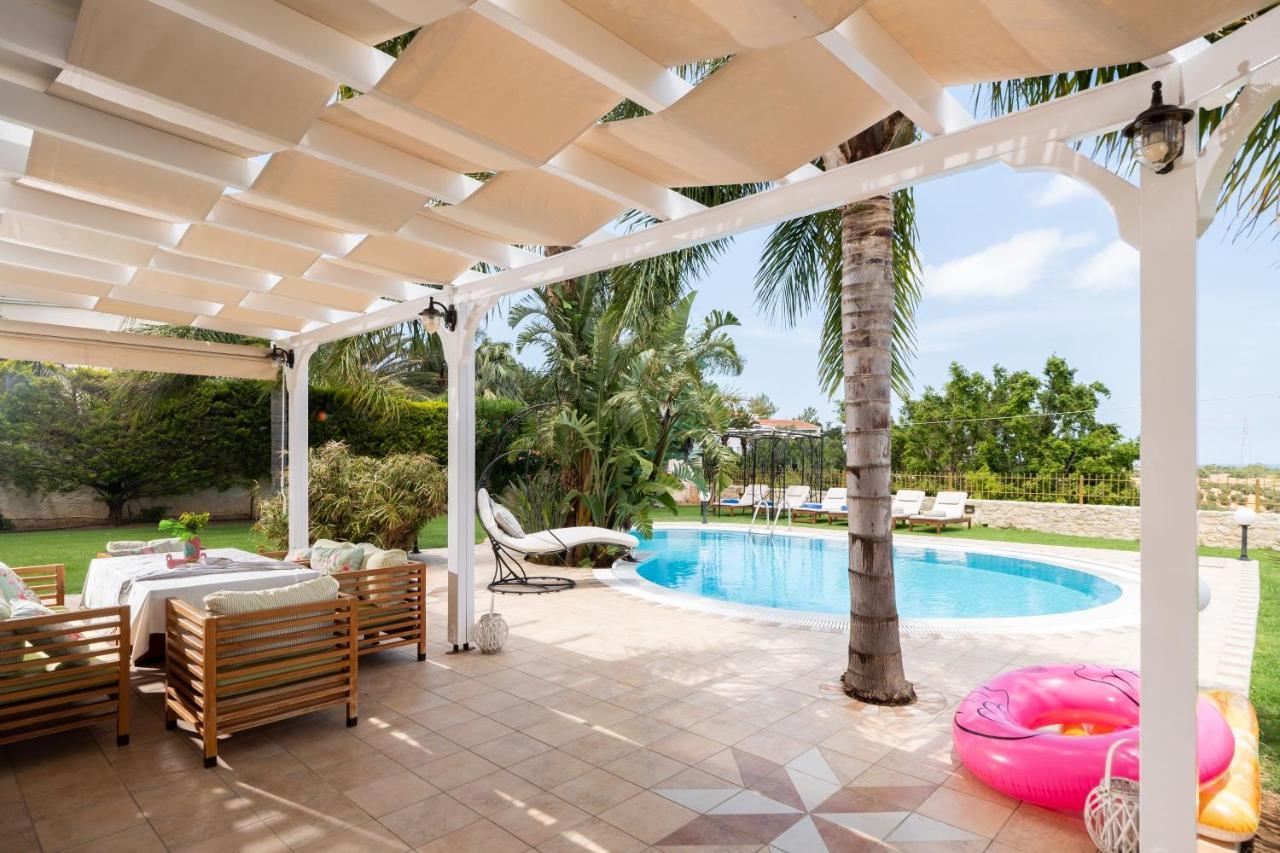 Three-Bedroom Villa Private Pool