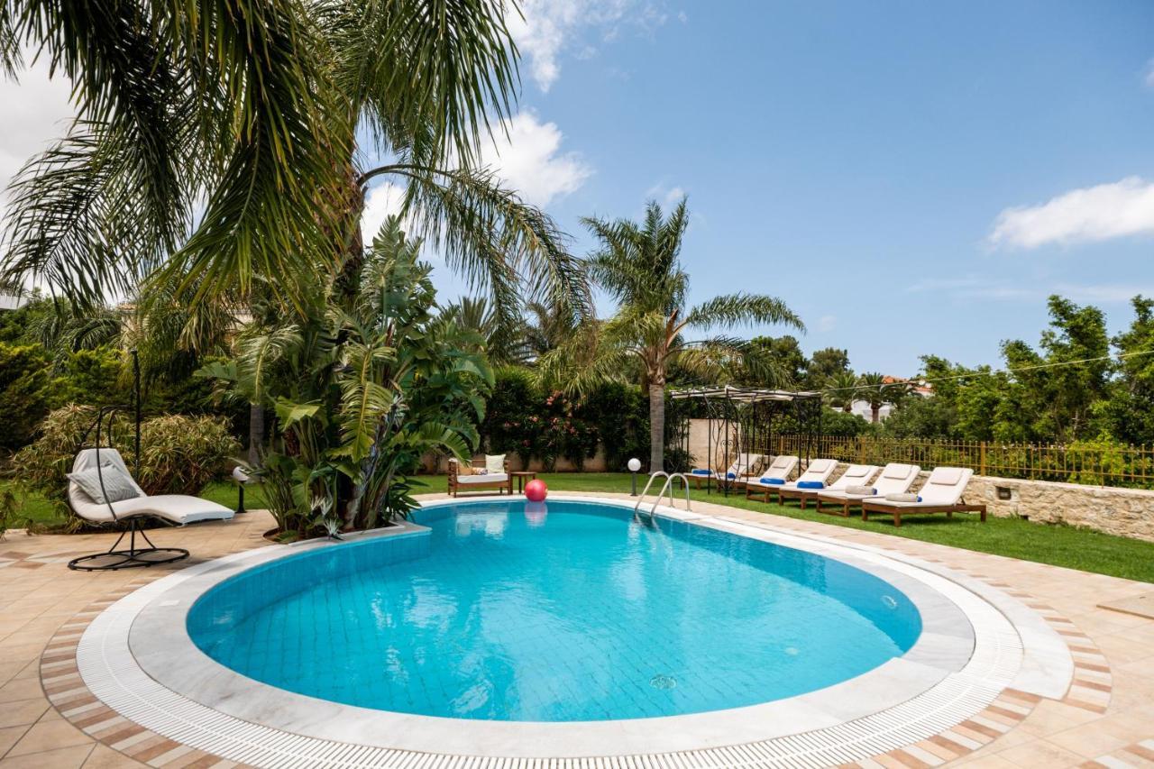 Three-Bedroom Villa Private Pool