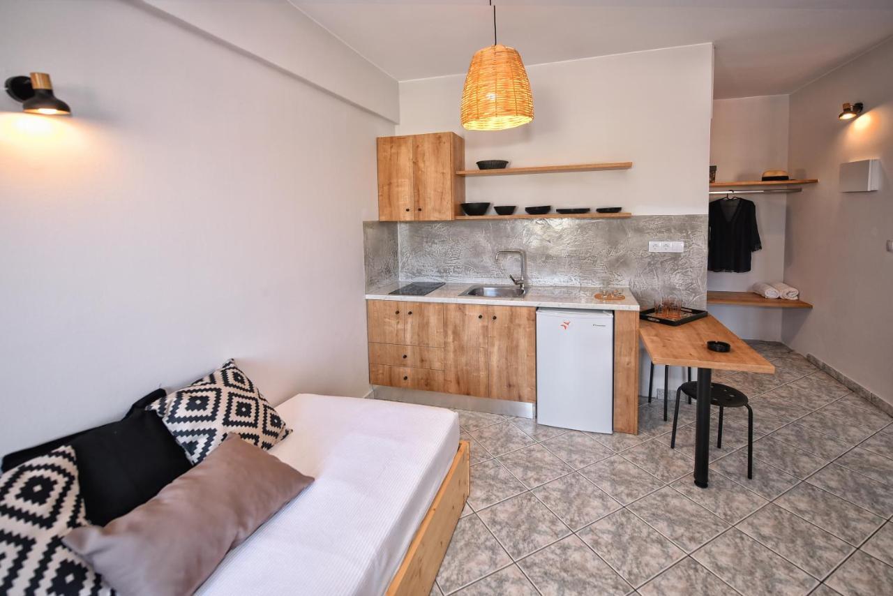 One-Bedroom Apartment Side Sea View