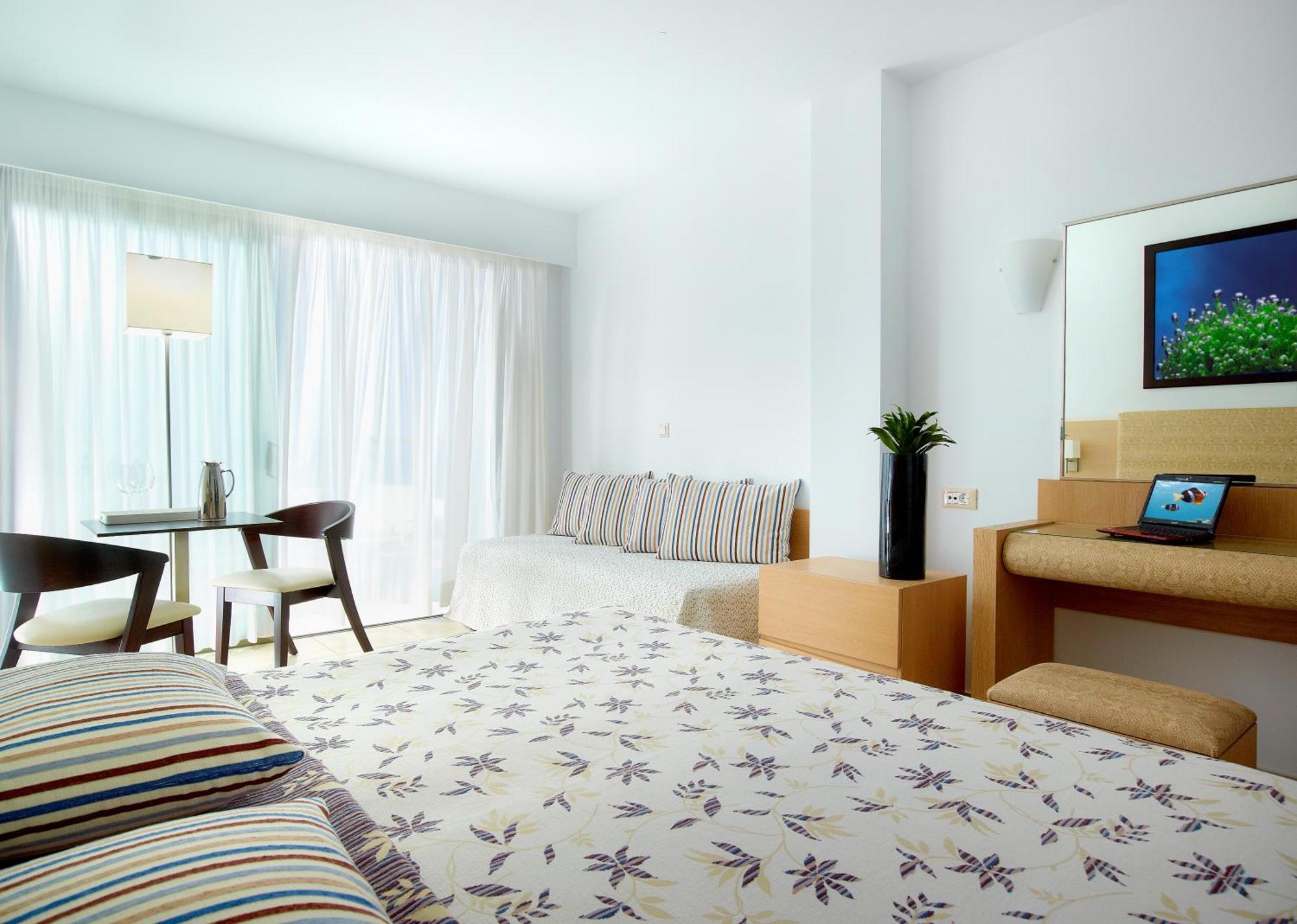 Superior Double Room Pool View