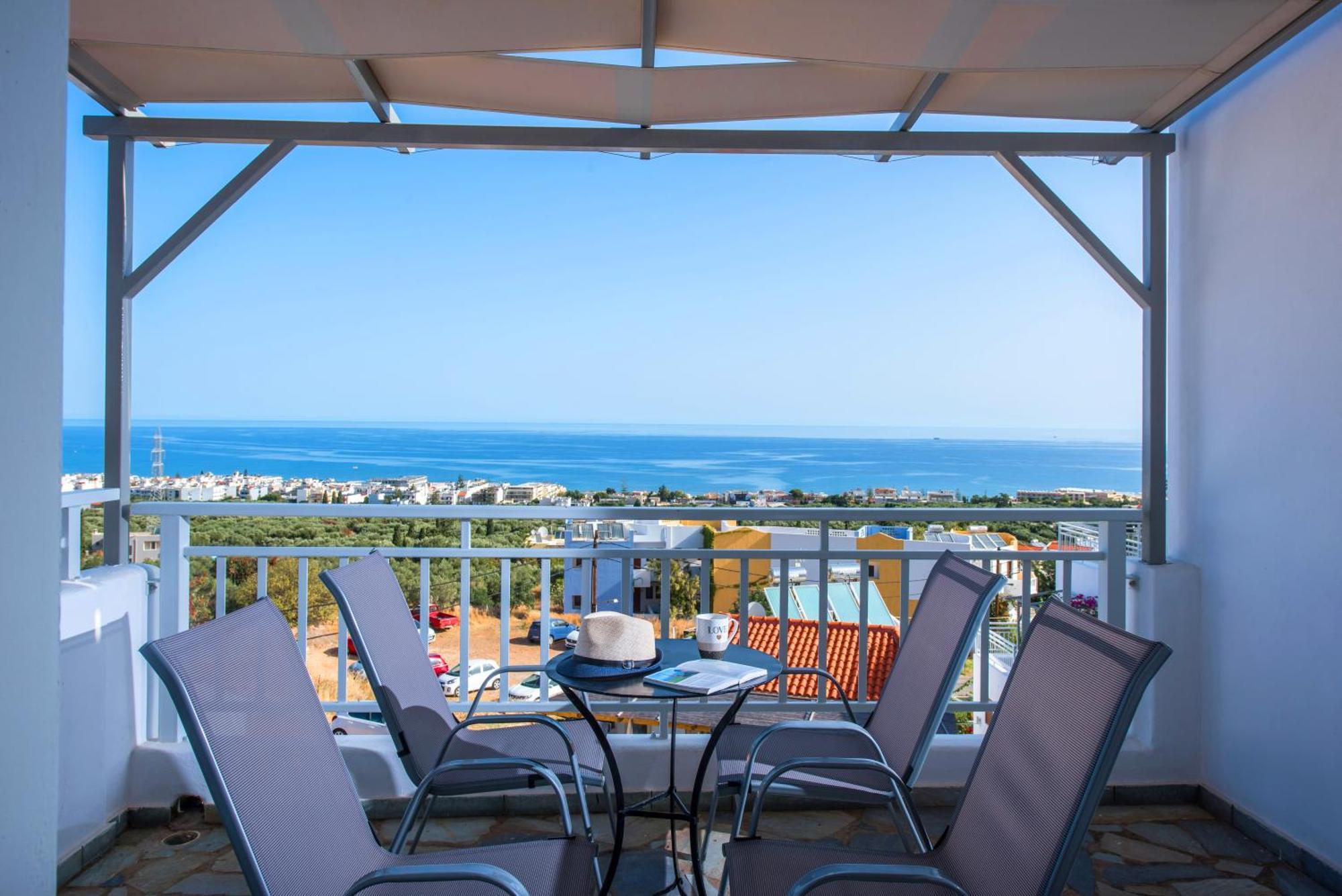 Superior One-Bedroom Apartment Sea View