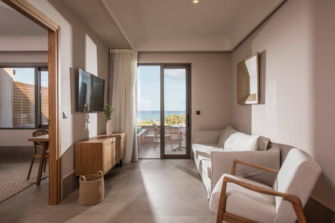 One-Bedroom Suite with Private Pool