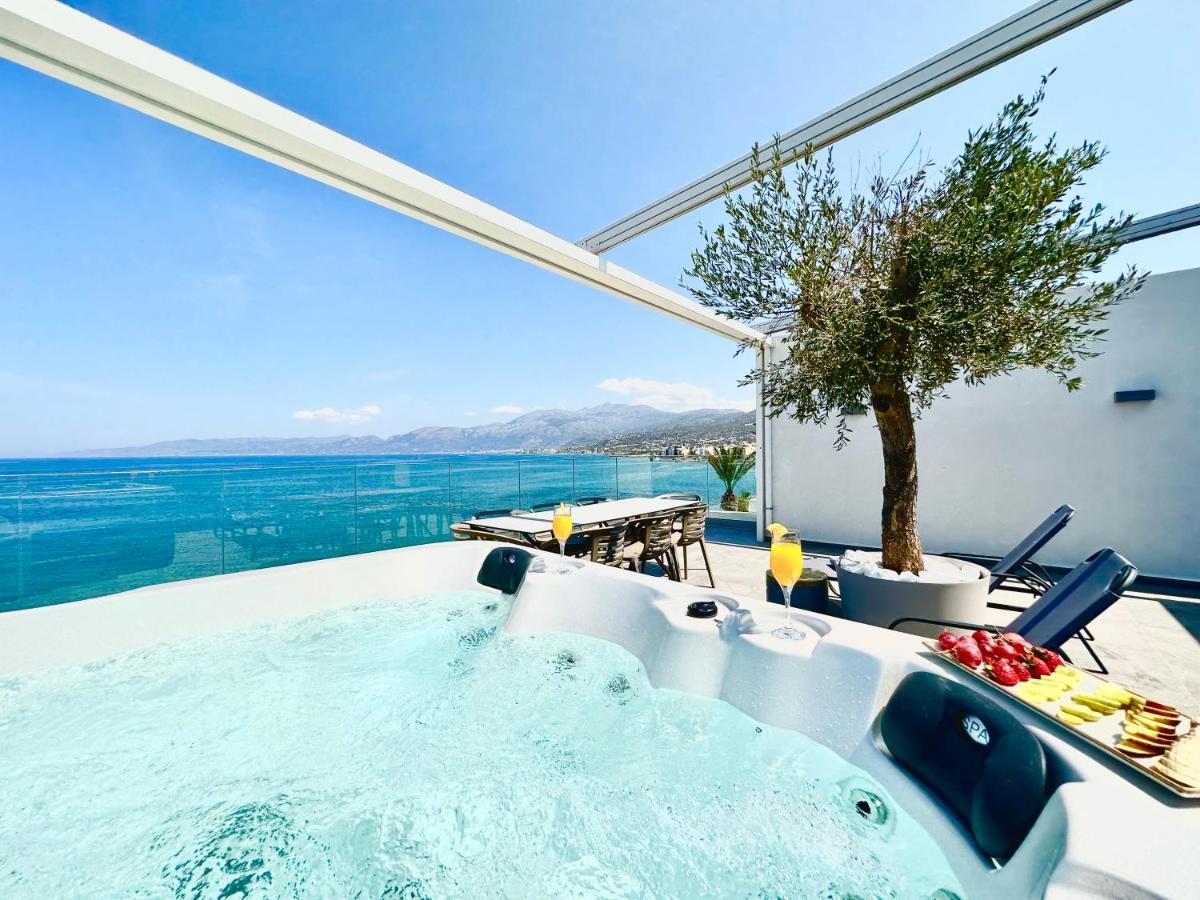 Master Suite Panoramic Sea View & Outdoor Jetted Tub