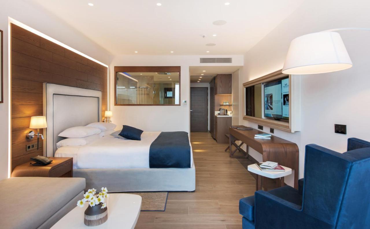 Deluxe Junior Suite Sea View Private Pool