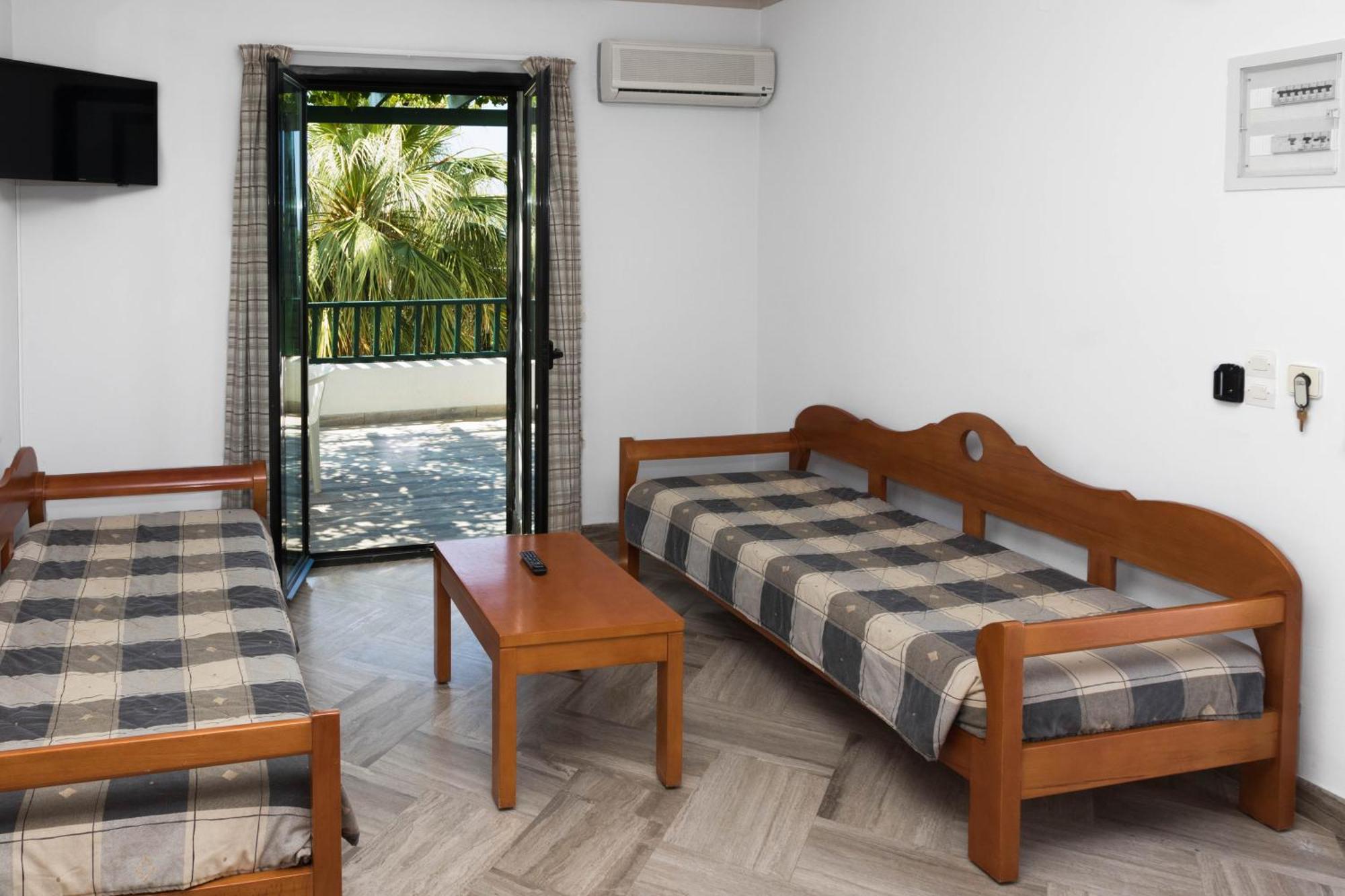 One-Bedroom Apartment Garden View