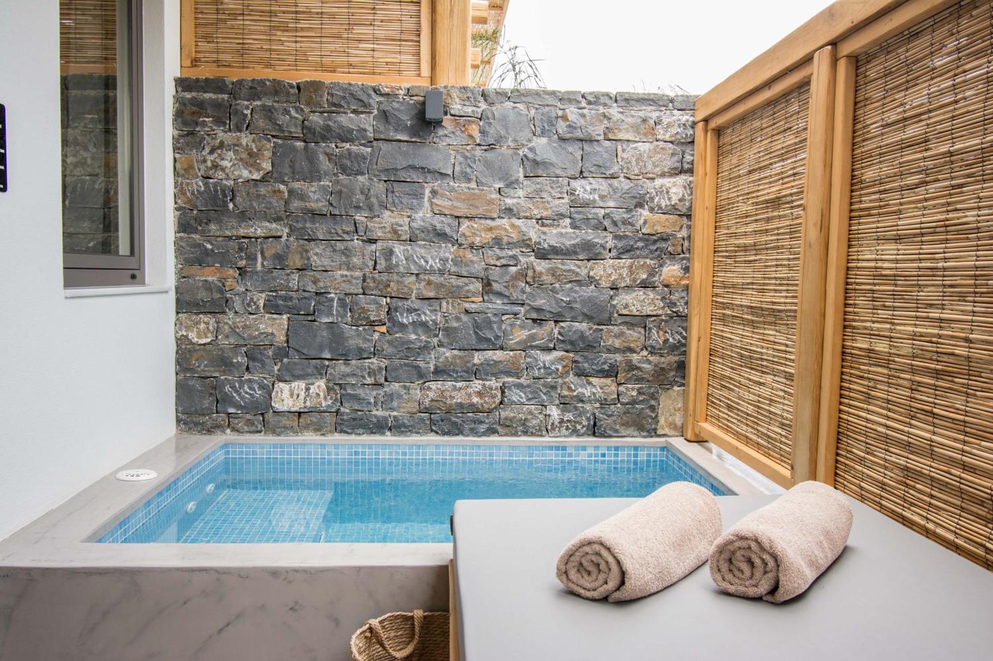 Deluxe Double Ground Floor Jacuzzi