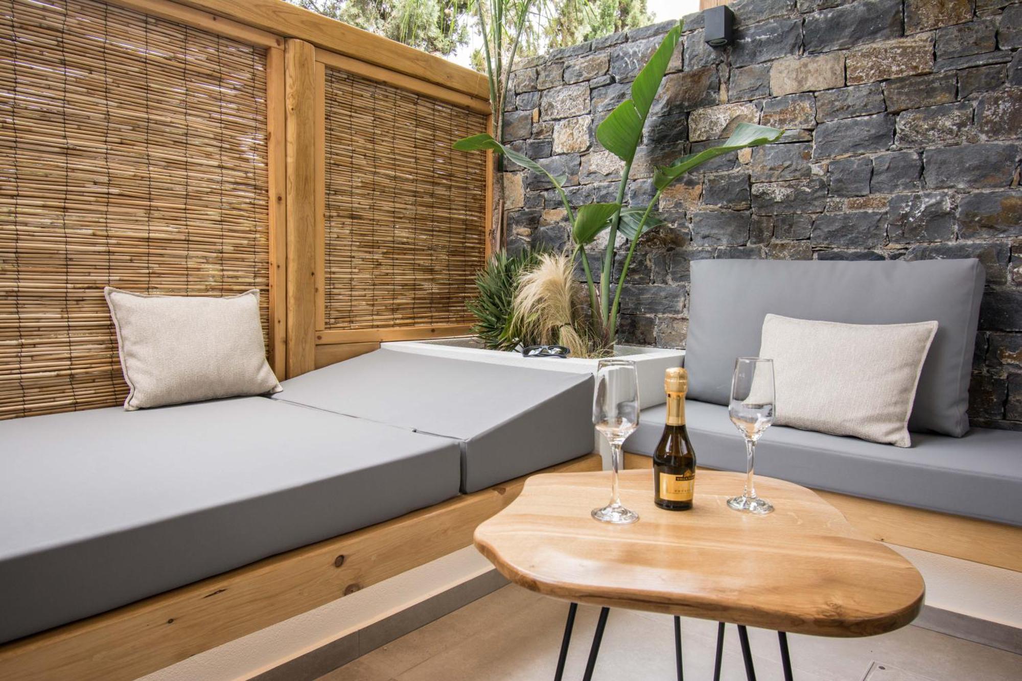 Deluxe Double Ground Floor Jacuzzi