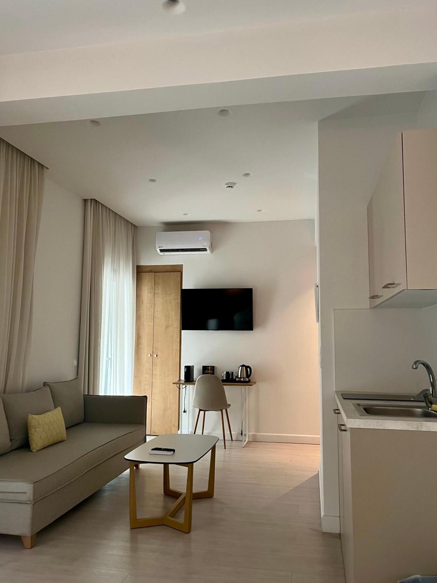 Double or Twin Room Side Sea View