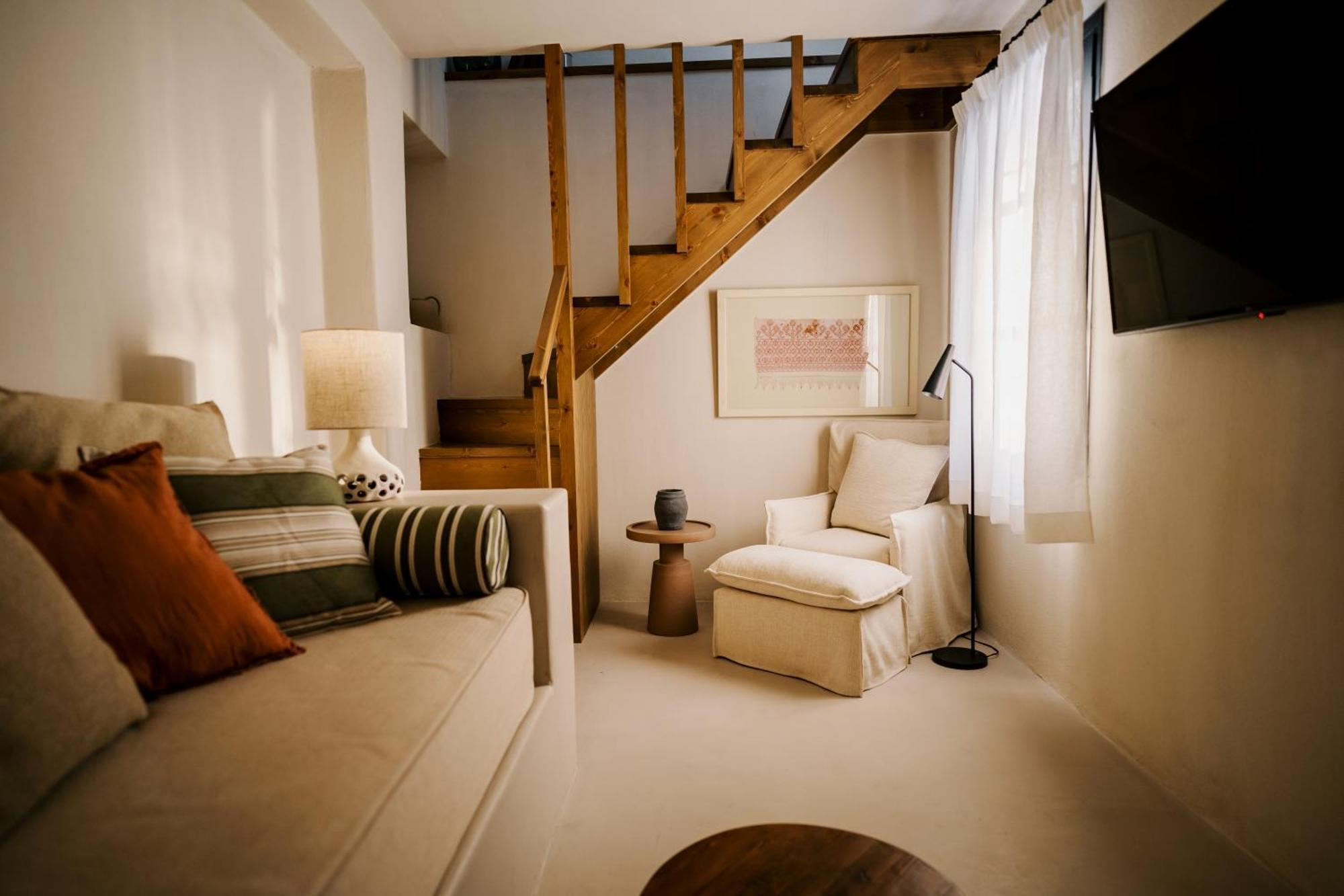 Two Bedroom Traditional Apartment