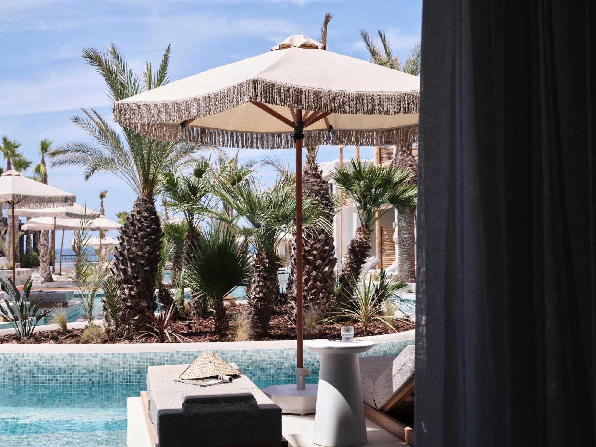 Luxe Room Swim Up