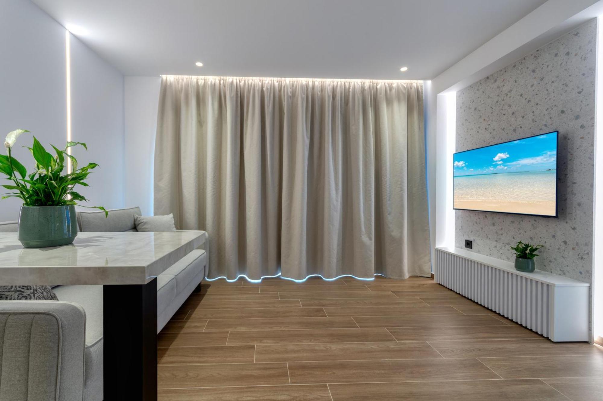Two-Bedroom Deluxe Apartment Balcony