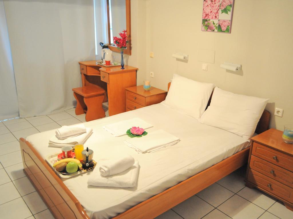 One-Bedroom Apartment (4-5 Adults)
