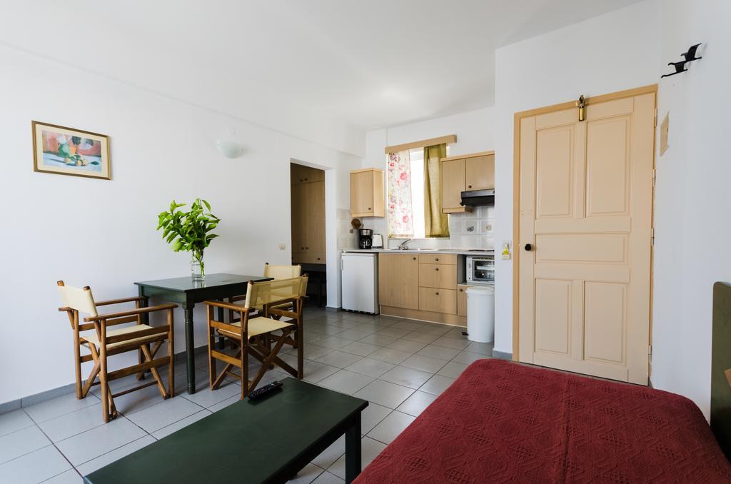 One-Bedroom Apartment City View