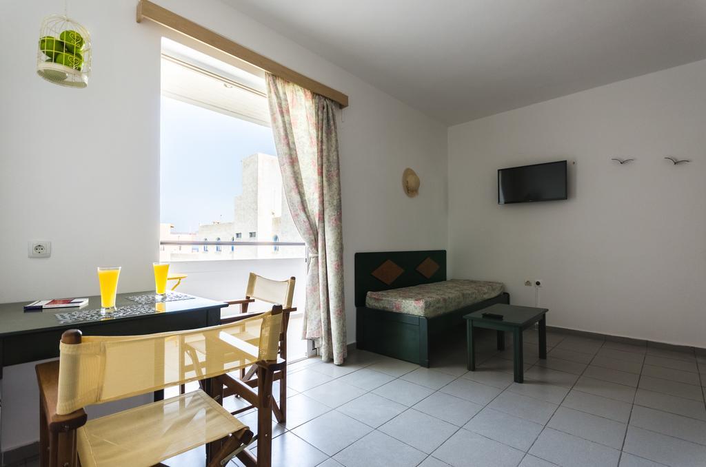 One-Bedroom Apartment City View