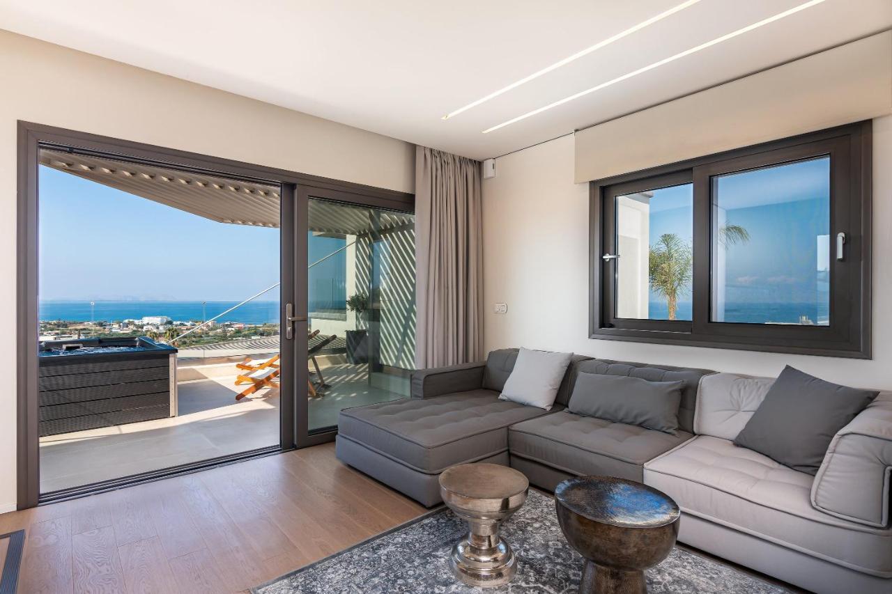 Two Bedroom Sea View Villa Hot Tub