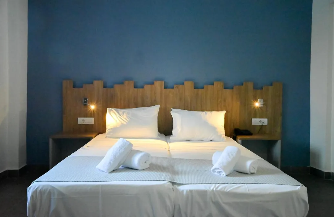 Pollis Hotel-1