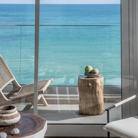 Khroma Luxury Suite 1 Beach Front Apartment-3