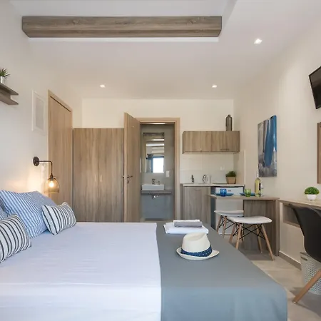 Mikes Beach Lux-3