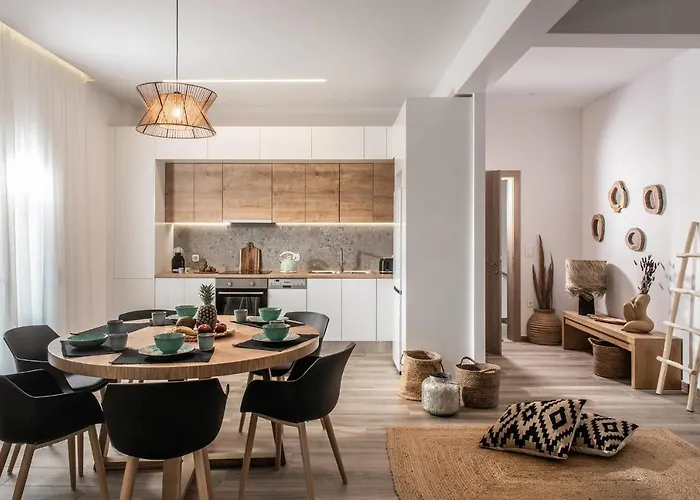 Khroma Luxury Suite 1 Beach Front Apartment Limenas Chersonisou, Griechenland