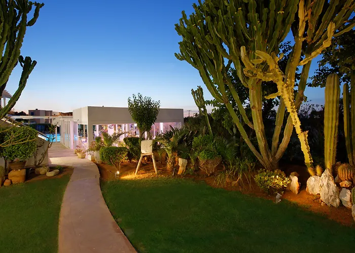 Oasis Beach Hotel - Adults Only