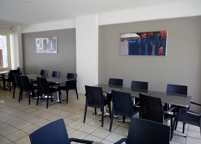 Athina Inn