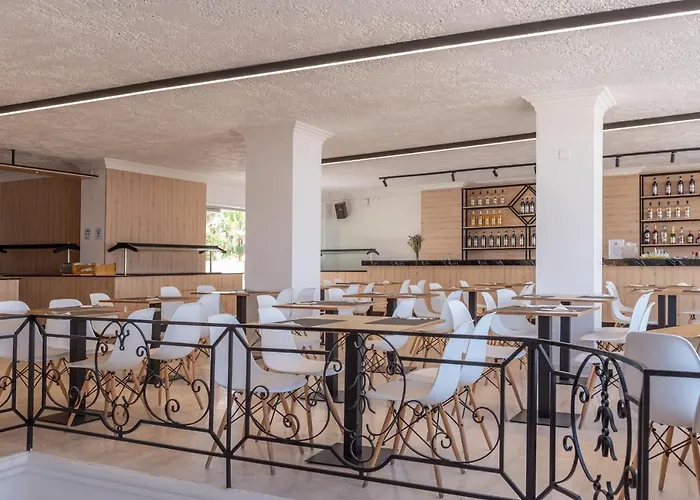 Azure Mare Hotel (Adults Only)